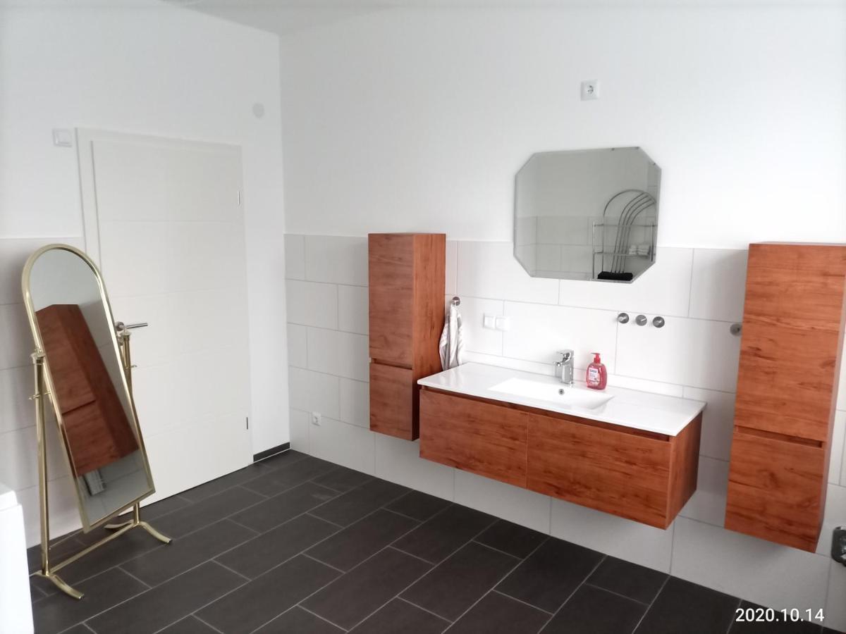 Apartment O3 - Gehobene 6-Zimmer Wohnung 175Qm Fuer 1-7 Personen 2X Dz 3X Ez غرافنفور المظهر الخارجي الصورة