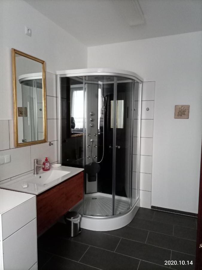 Apartment O3 - Gehobene 6-Zimmer Wohnung 175Qm Fuer 1-7 Personen 2X Dz 3X Ez غرافنفور المظهر الخارجي الصورة